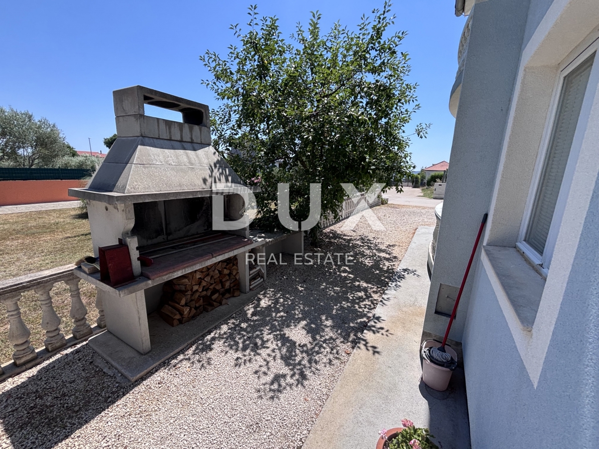 ZADAR, BIBINJE - Apartmajska hiša 150 m od morja