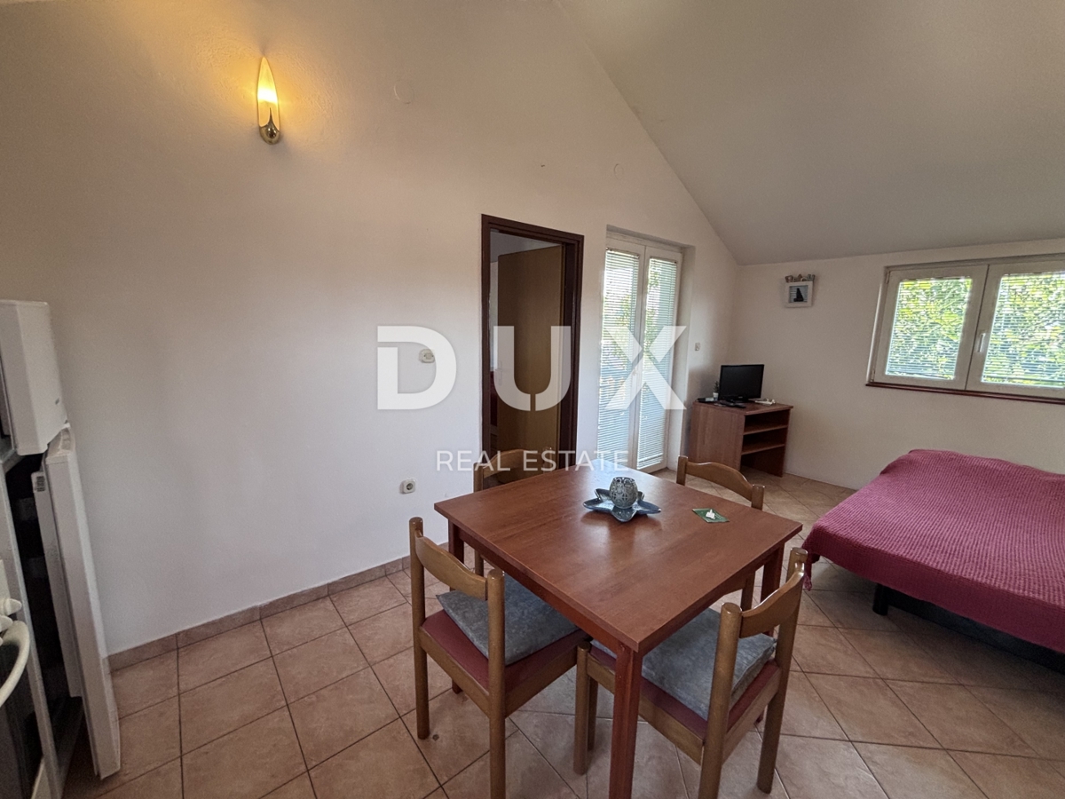 ZADAR, BIBINJE - Apartmajska hiša 150 m od morja
