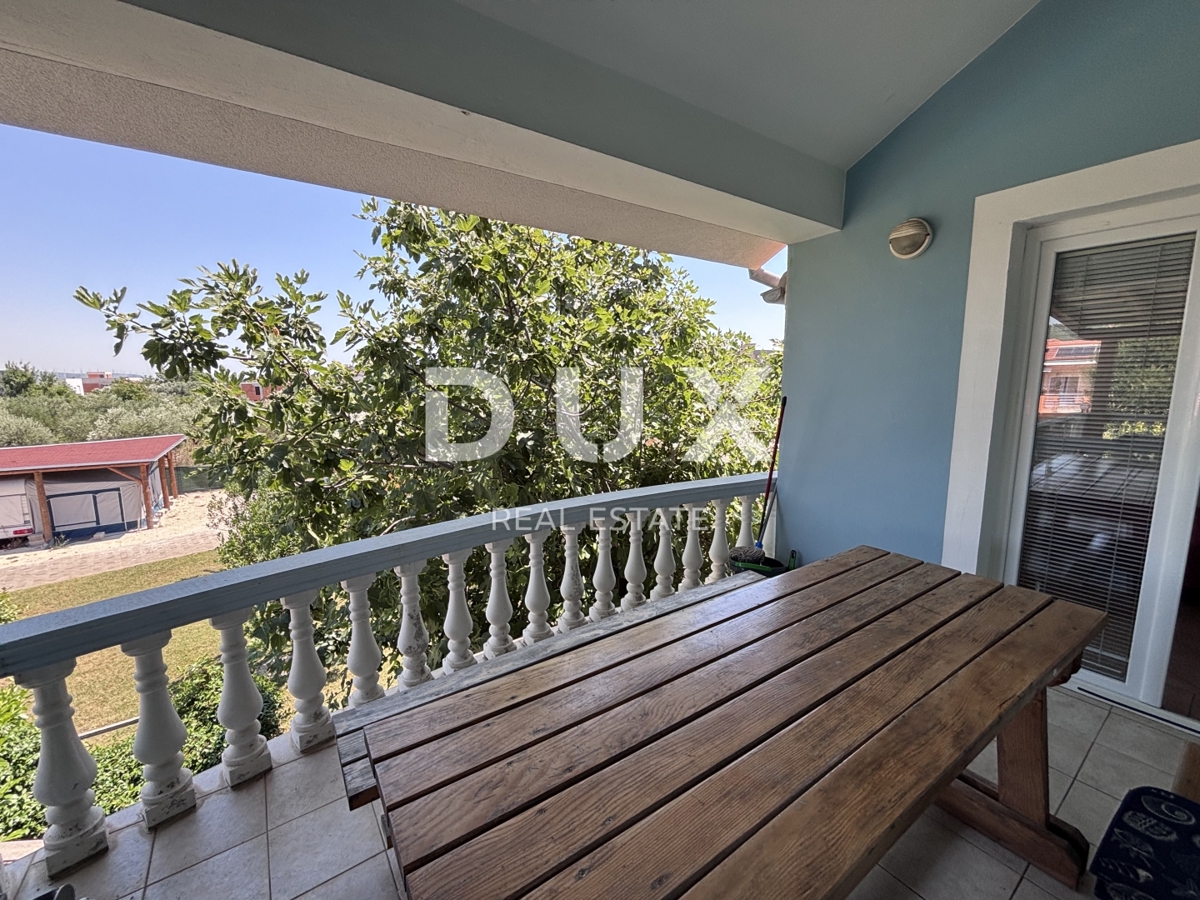 ZADAR, BIBINJE - Apartmajska hiša 150 m od morja
