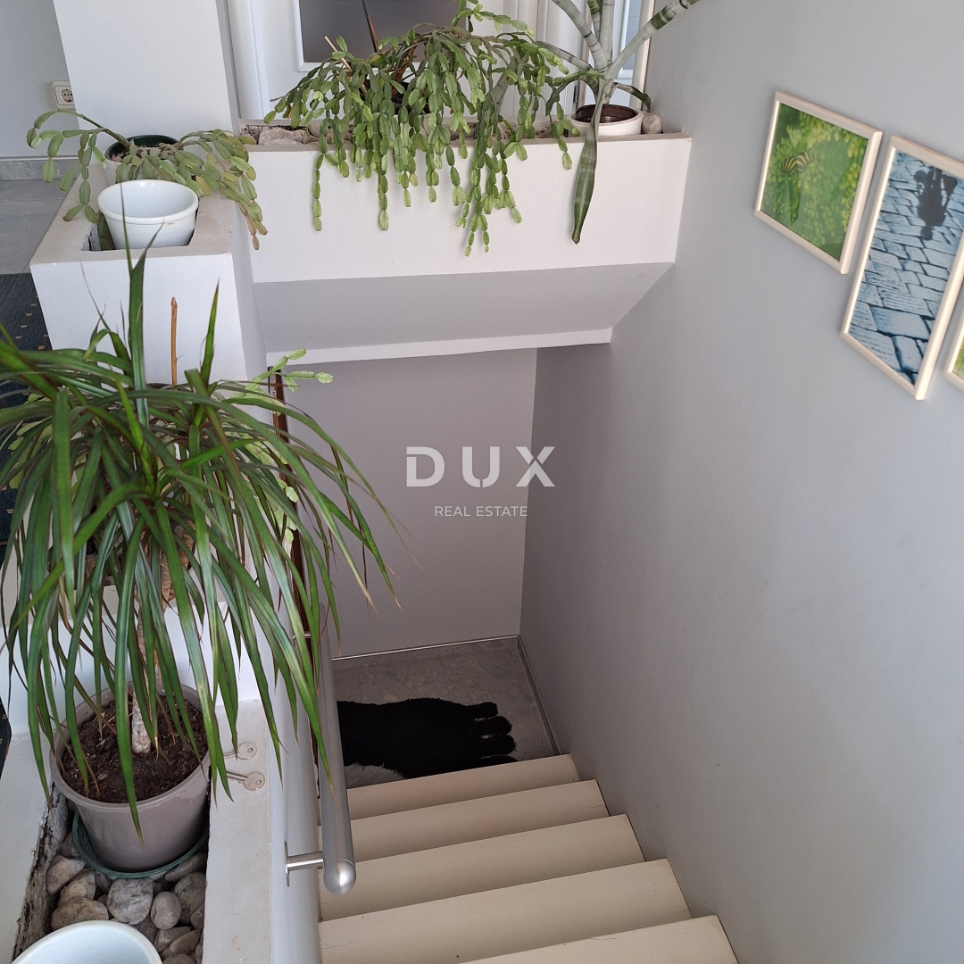 OTOK KRK, MESTO KRK - Samostojna hiša na odlični lokaciji