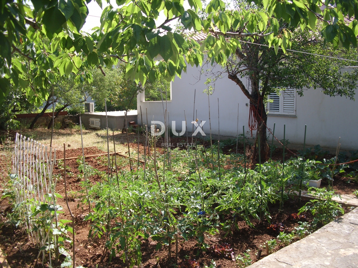 OTOK KRK, MESTO KRK - Samostojna hiša na odlični lokaciji