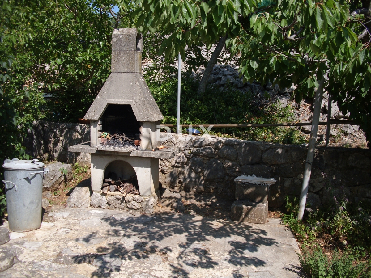 OTOK KRK, MESTO KRK - Samostojna hiša na odlični lokaciji