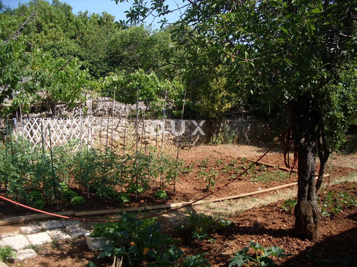 OTOK KRK, MESTO KRK - Samostojna hiša na odlični lokaciji