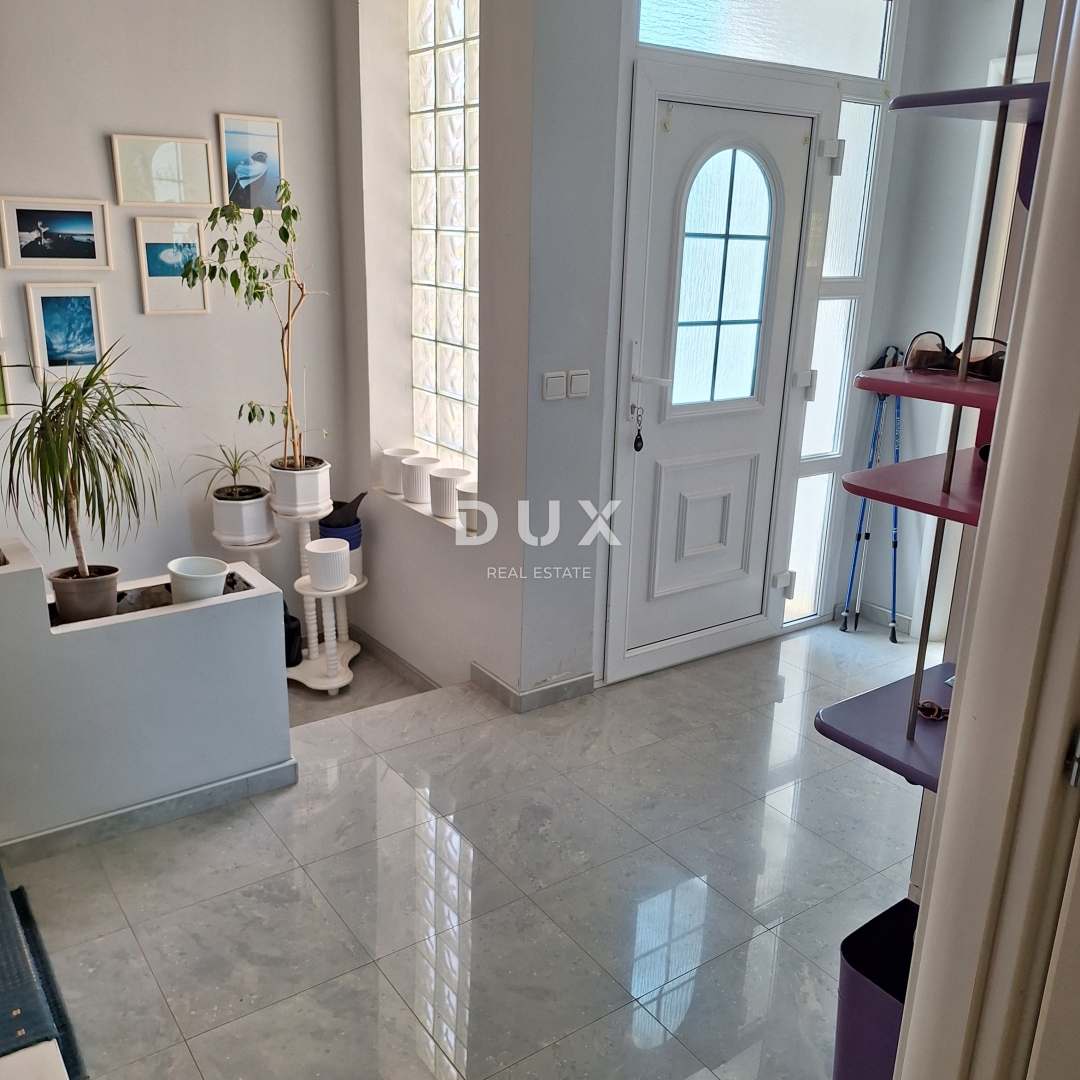 OTOK KRK, MESTO KRK - Samostojna hiša na odlični lokaciji