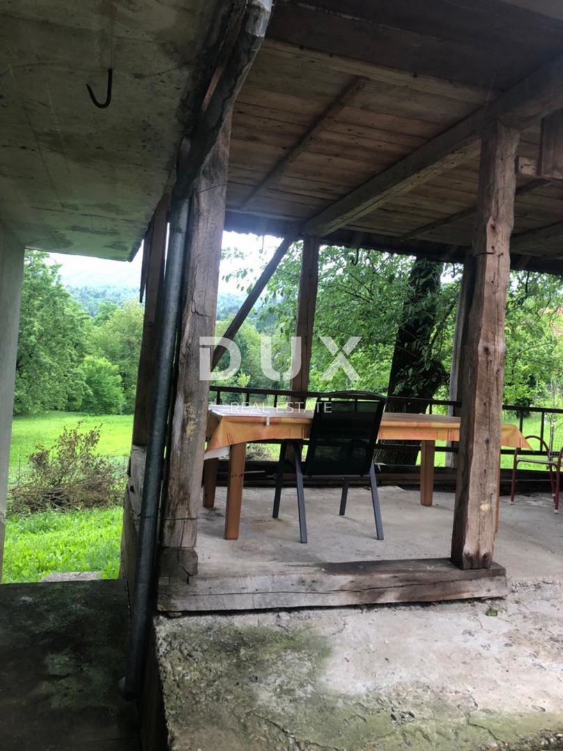 GORSKI KOTAR, LUKOVDOL - hiša z velikim vrtom