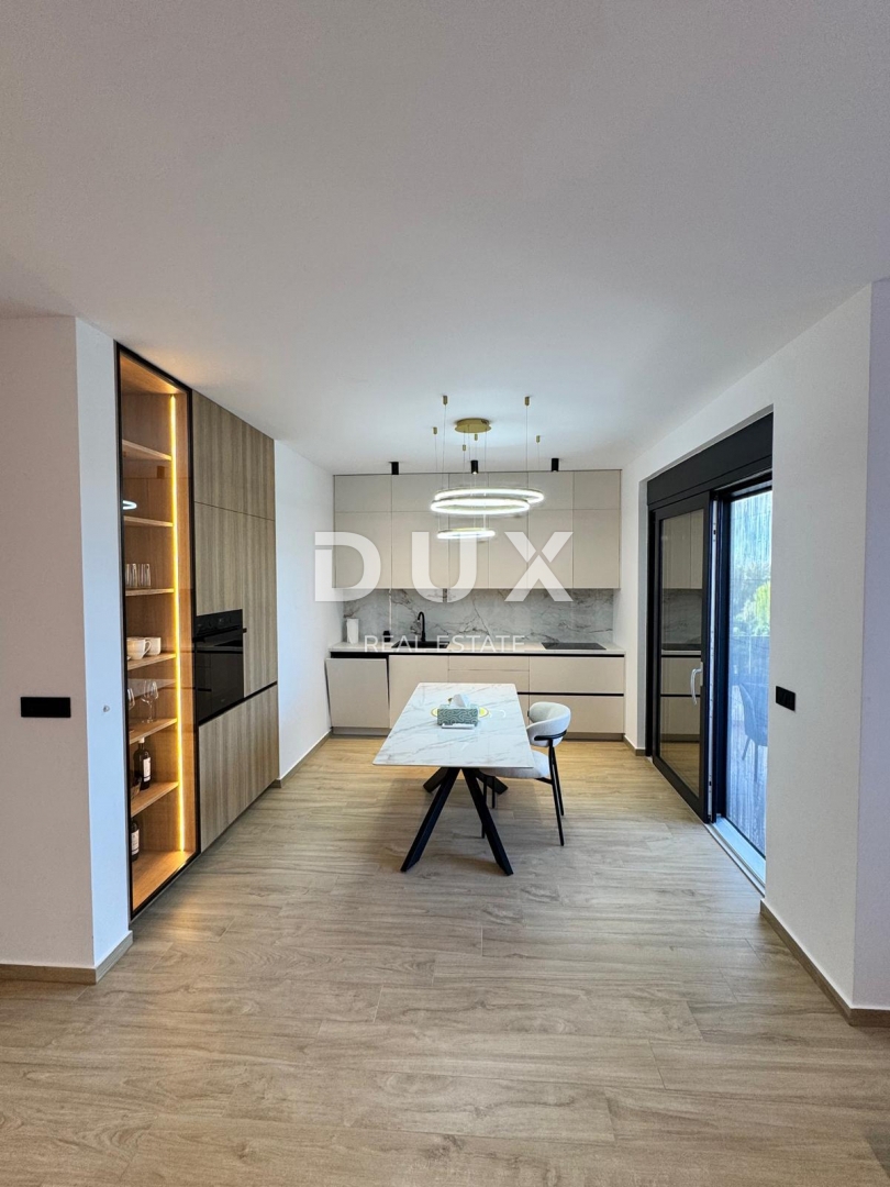ZADAR, PETRČANE - Luksuzno penthouse stanovanje z impresivnim pogledom na morje
