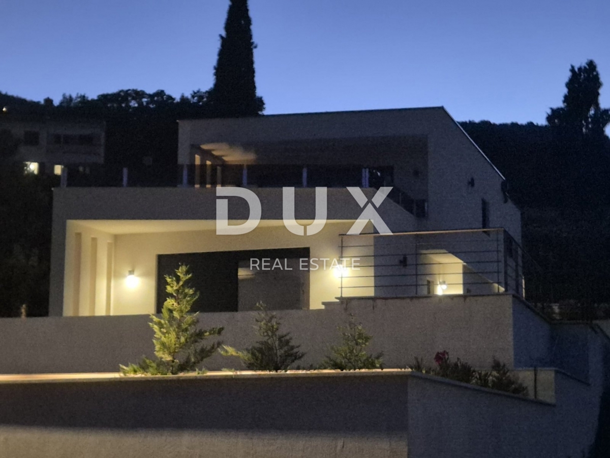 OPATIJA, LOVRAN - luksuzno stanovanje 141m2 z bazenom, 300m od morja