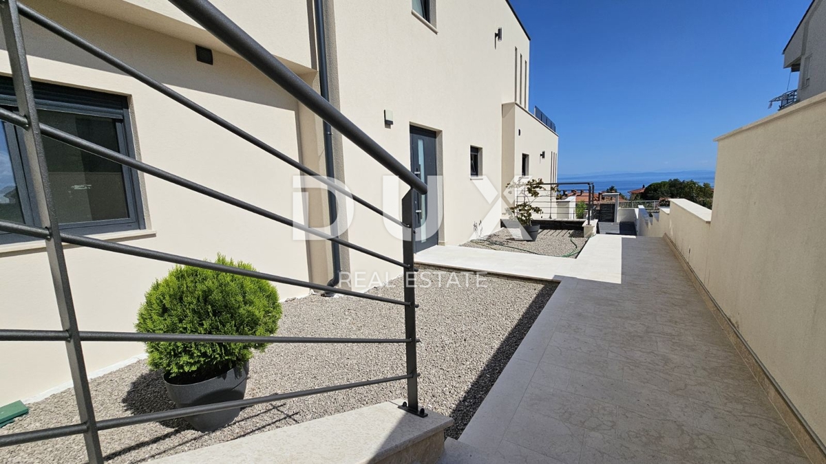 OPATIJA, LOVRAN - luksuzno stanovanje 141m2 z bazenom, 300m od morja