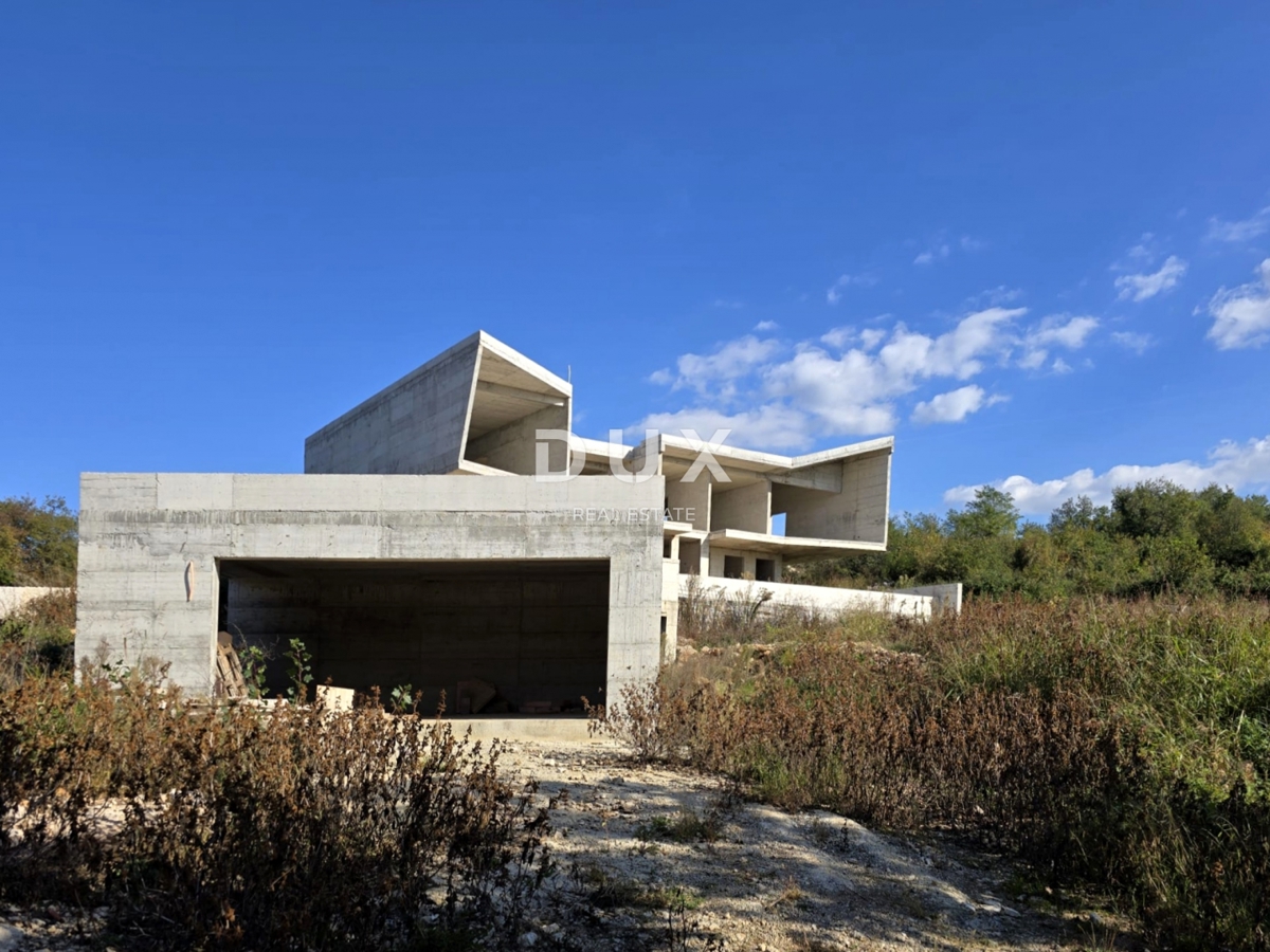 ISTRA, MOMJAN - Spektakularna vila na izjemni lokaciji v gradnji