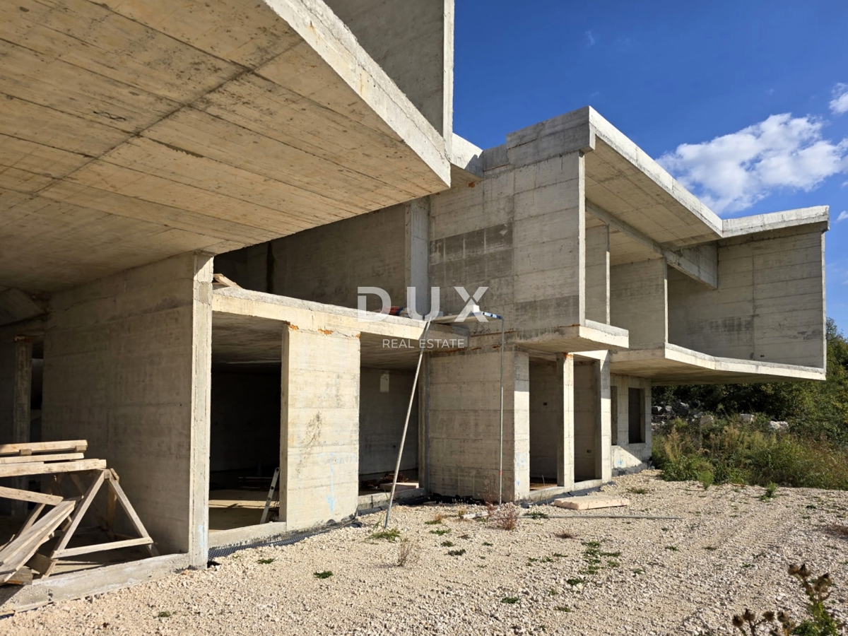 ISTRA, MOMJAN - Spektakularna vila na izjemni lokaciji v gradnji