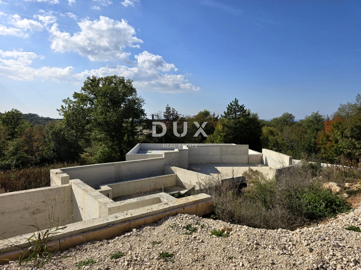 ISTRA, MOMJAN - Spektakularna vila na izjemni lokaciji v gradnji