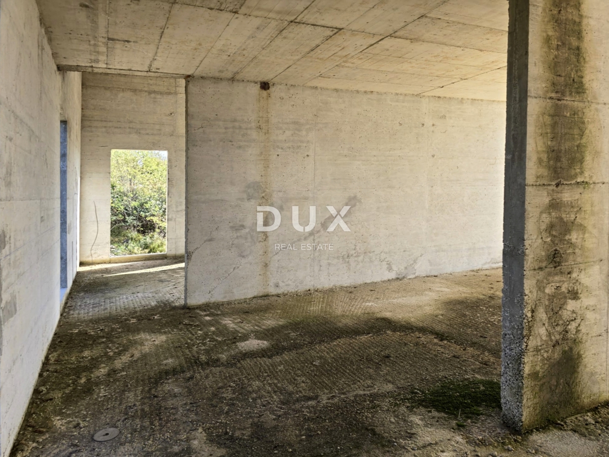 ISTRA, MOMJAN - Spektakularna vila na izjemni lokaciji v gradnji