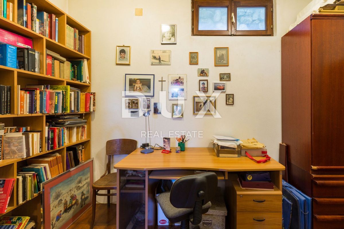 CRIKVENICA - Prostorna hiša s čudovitim pogledom na morje, 500 m od plaže