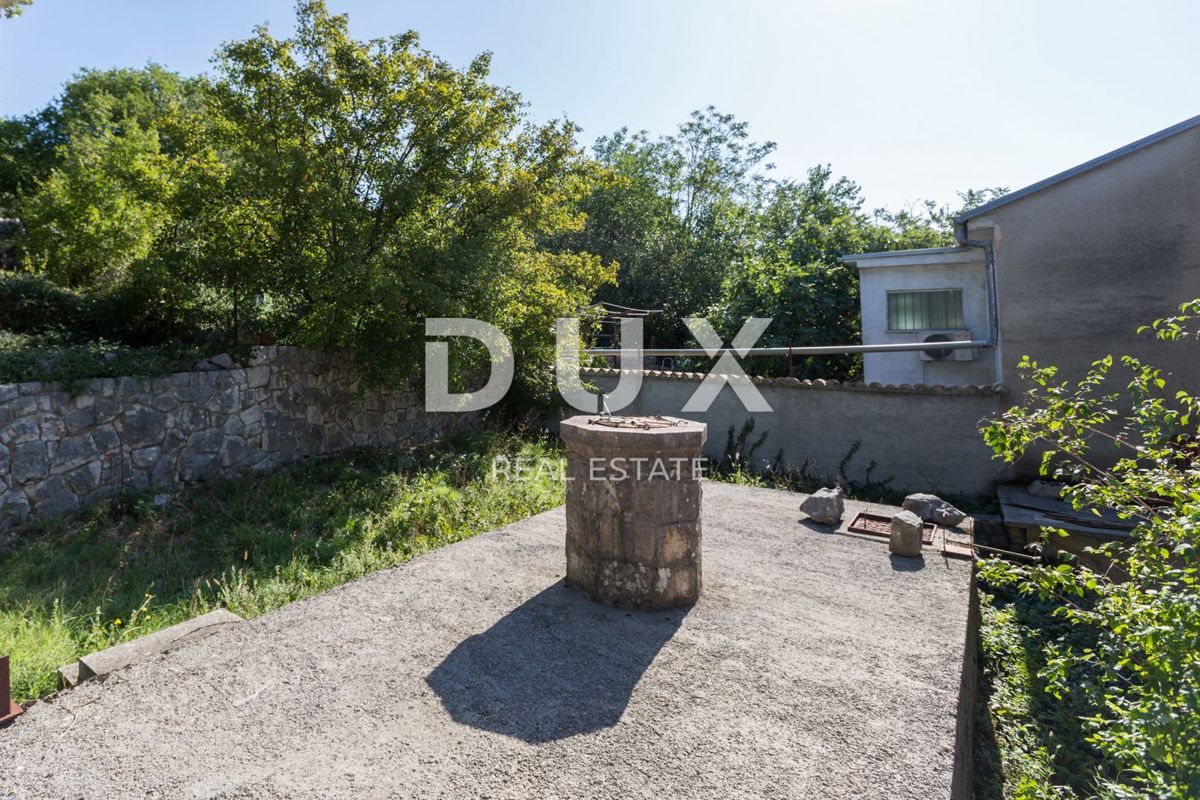 CRIKVENICA - Prostorna hiša s čudovitim pogledom na morje, 500 m od plaže