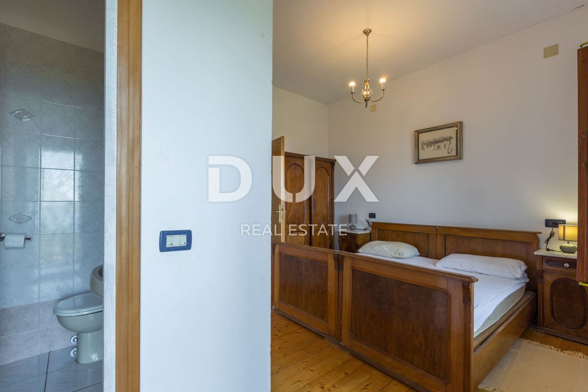 CRIKVENICA - Prostorna hiša s čudovitim pogledom na morje, 500 m od plaže