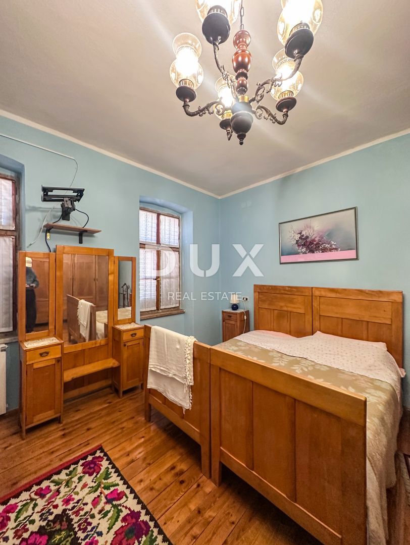 CRIKVENICA - Prostorna hiša s čudovitim pogledom na morje, 500 m od plaže