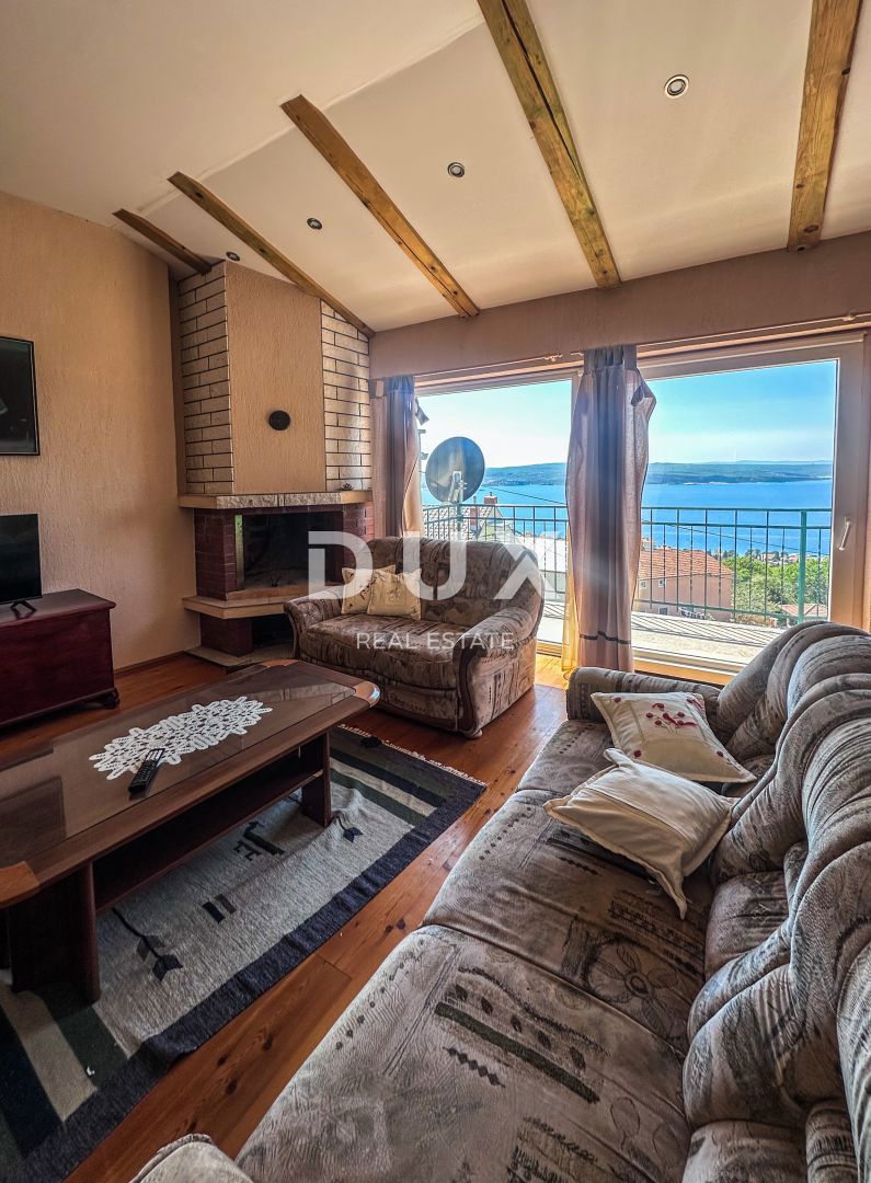 CRIKVENICA - Prostorna hiša s čudovitim pogledom na morje, 500 m od plaže