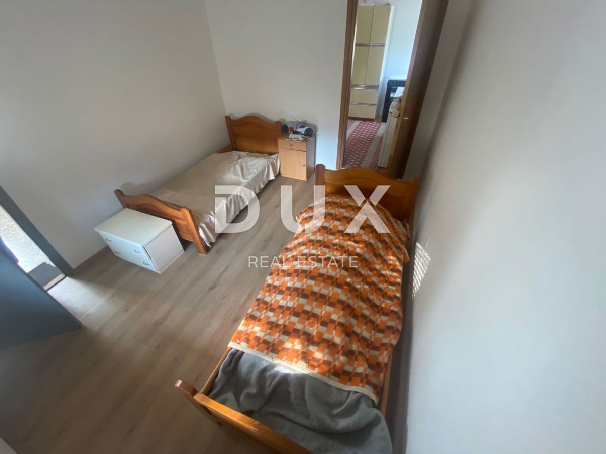 RIJEKA, ČAVLE - samostojna hiša + 4.000 m2 zazidljivega zemljišča na vrtu! PRILOŽNOST!