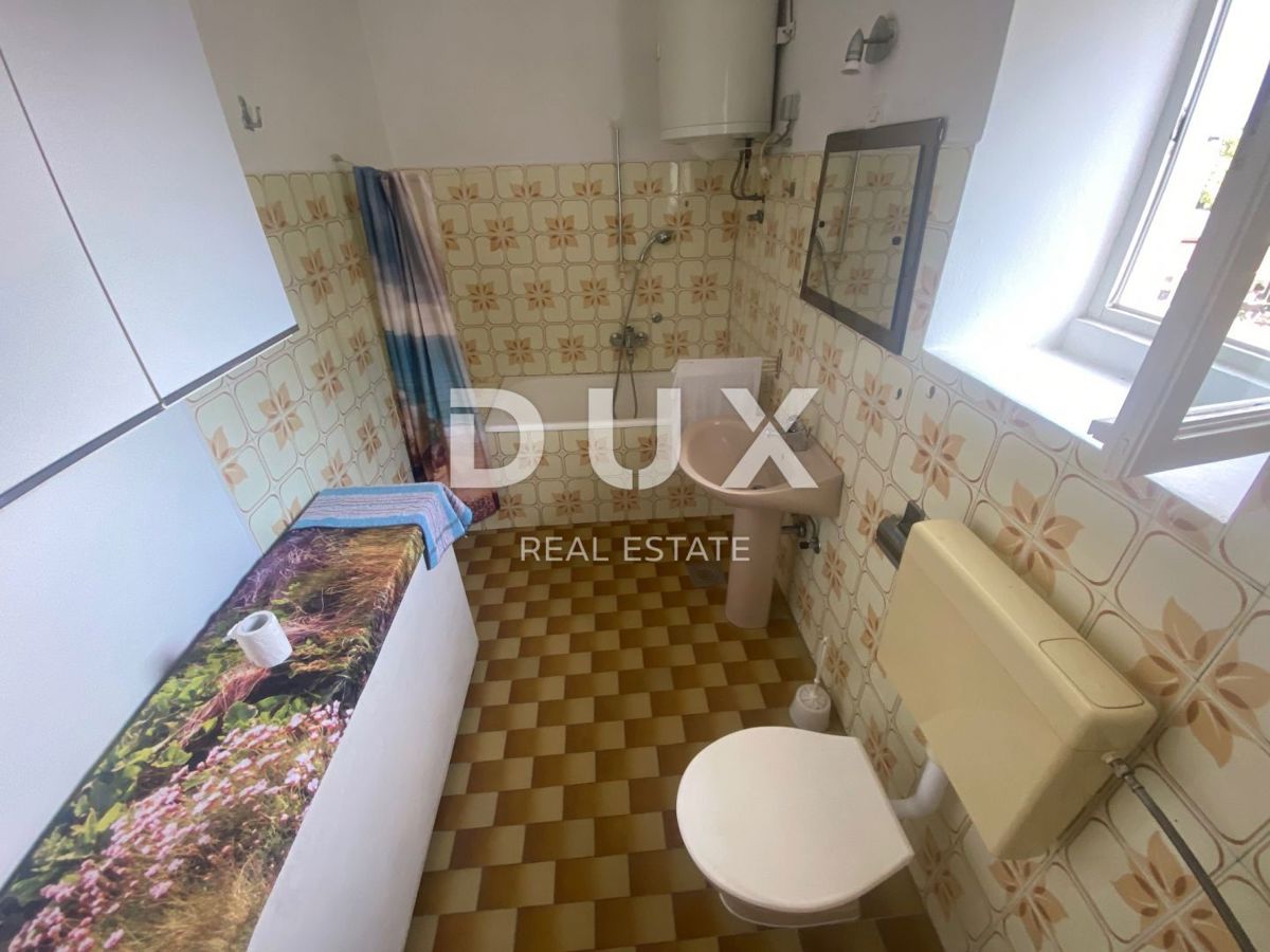 RIJEKA, ČAVLE - samostojna hiša + 4.000 m2 zazidljivega zemljišča na vrtu! PRILOŽNOST!