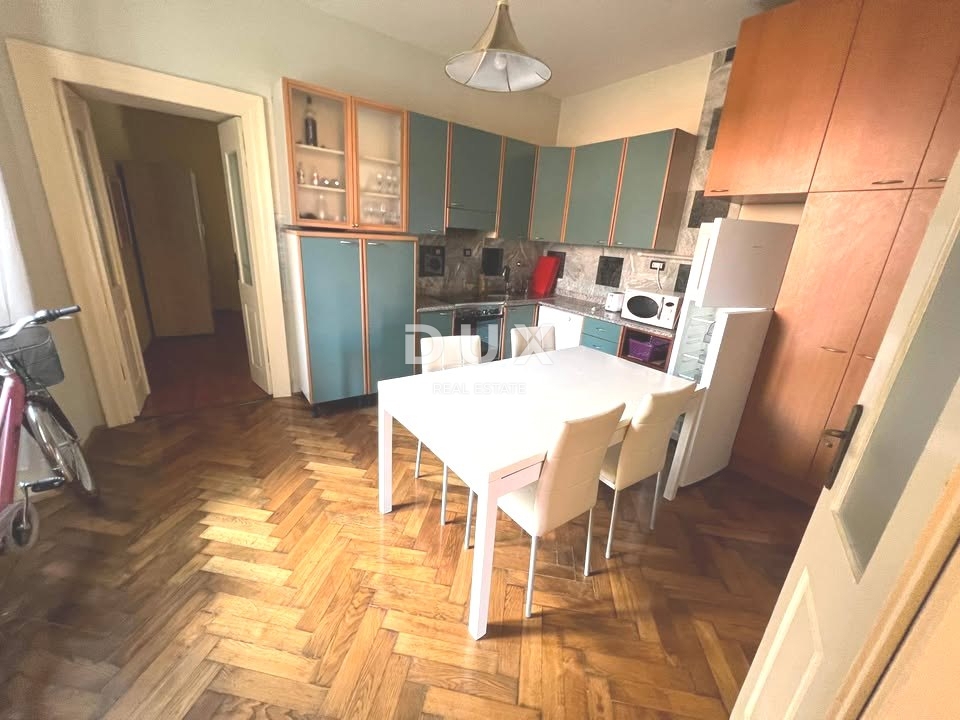 ISTRA, PULA - Stanovanje z garažo v peš coni 89 m2