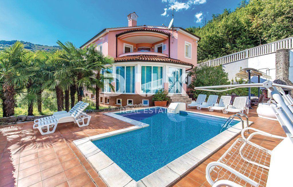 OPATIJA, CENTER - Redkost na trgu! - luksuzna vila z bazenom