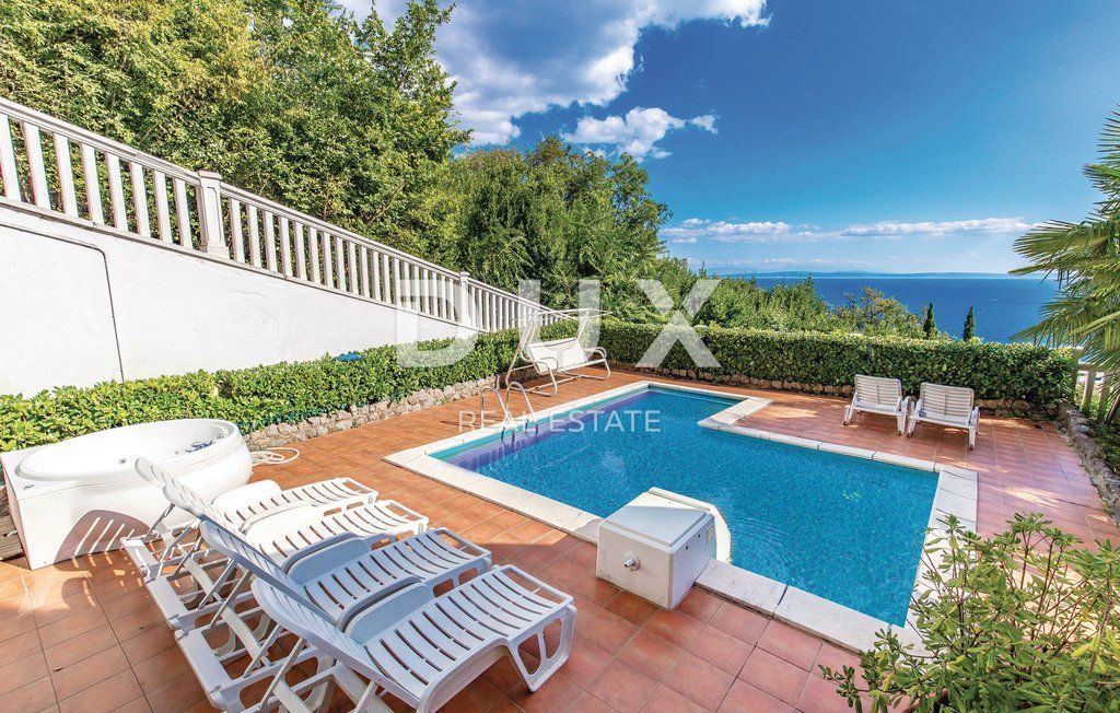 OPATIJA, CENTER - Redkost na trgu! - luksuzna vila z bazenom