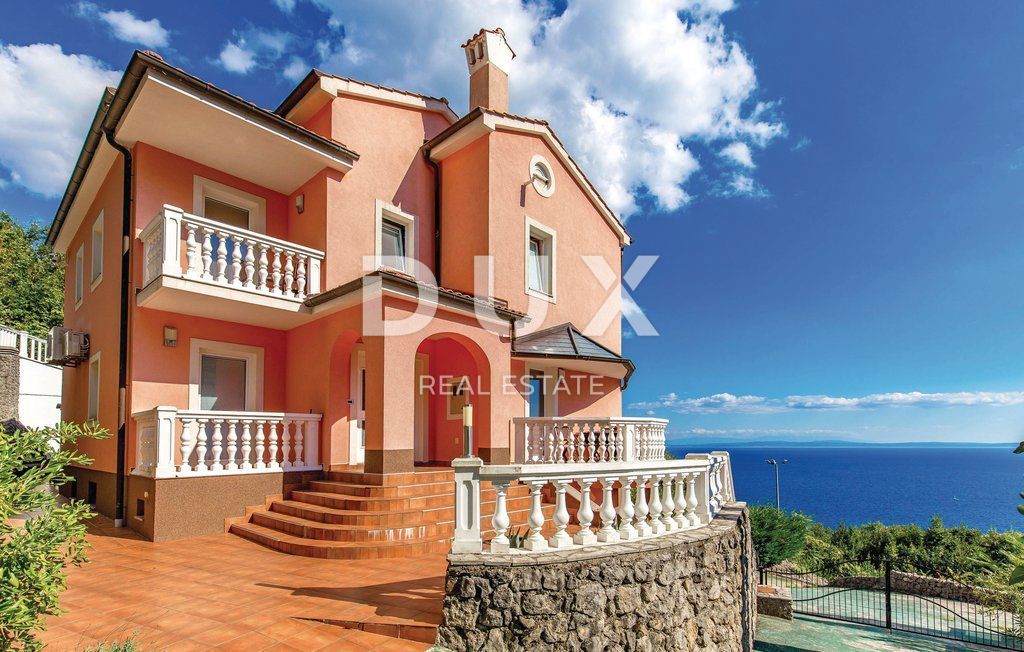 OPATIJA, CENTER - Redkost na trgu! - luksuzna vila z bazenom