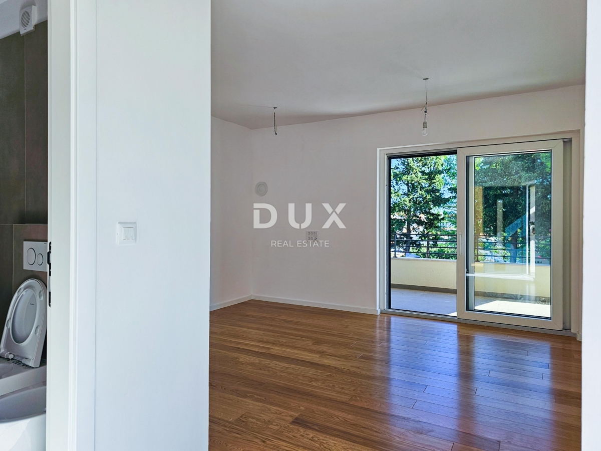 MALI LOŠINJ, CENTER - Stanovanje v novogradnji z garažnim parkirnim mestom - REDKO