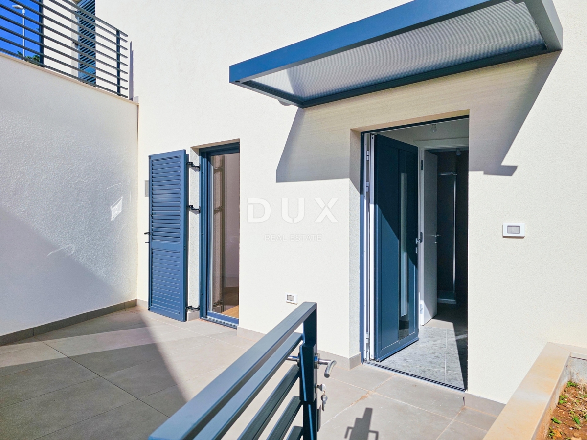 MALI LOŠINJ, CENTER - Stanovanje v novogradnji z garažnim parkirnim mestom - REDKO