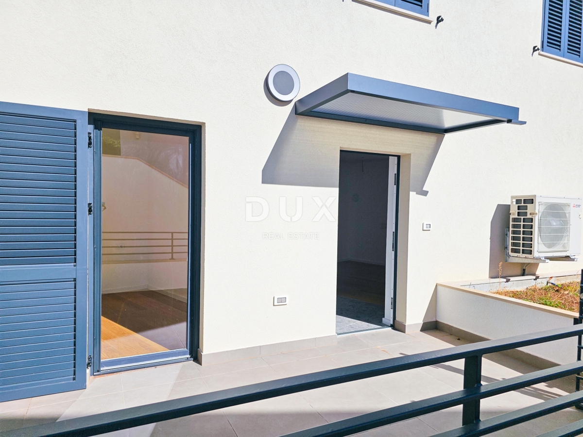 MALI LOŠINJ, CENTER - Stanovanje v novogradnji z garažnim parkirnim mestom - REDKO