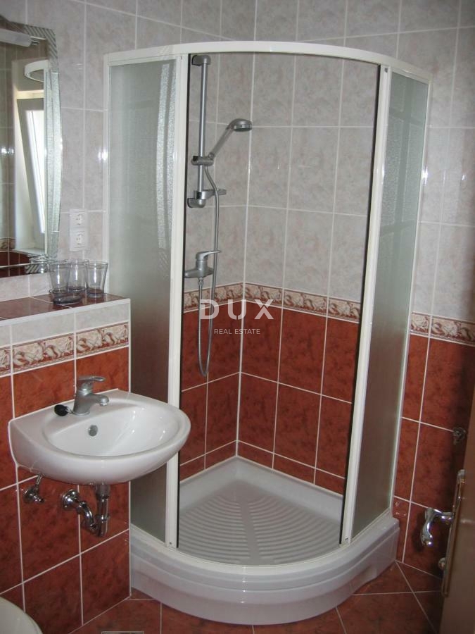 CRIKVENICA, DRAMALJ - Odlična apartmajska hiša 130 m od morja