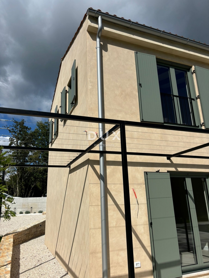 ISTRA, PAZIN - Čarobna mediteranska vila s pogledom na naravo - novogradnja! Edinstven slog!