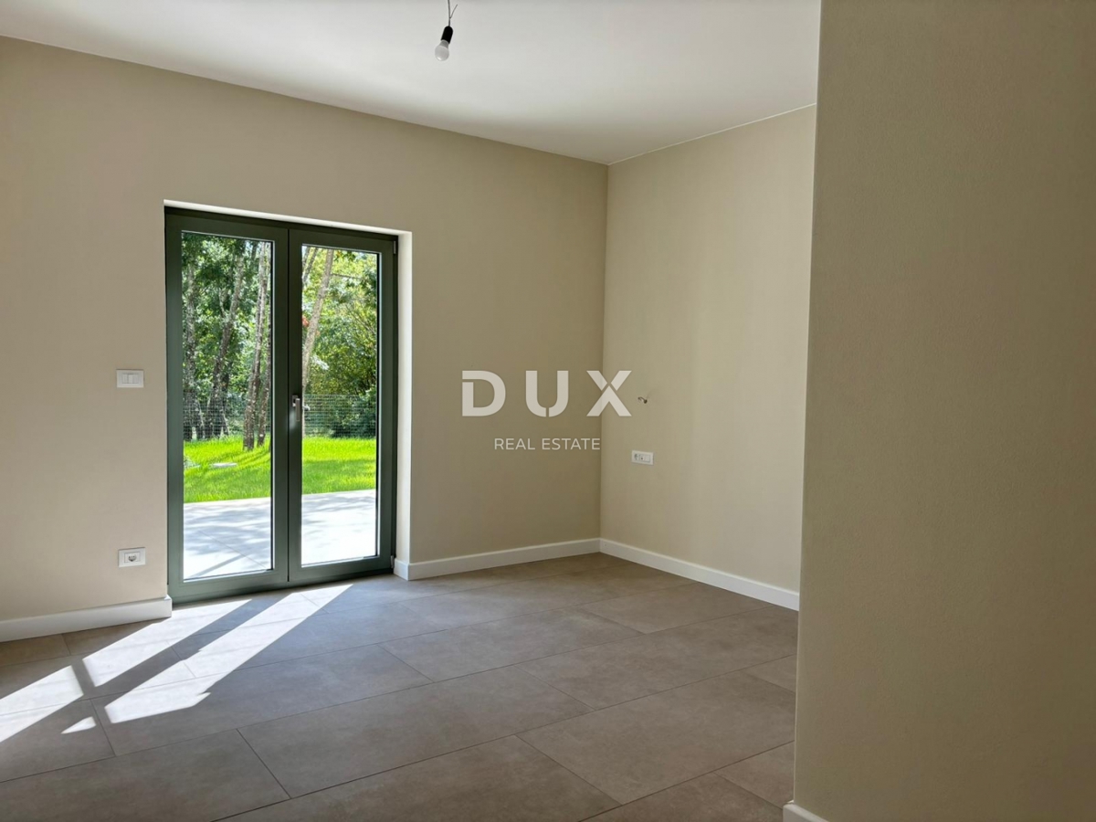 ISTRA, PAZIN - Čarobna mediteranska vila s pogledom na naravo - novogradnja! Edinstven slog!