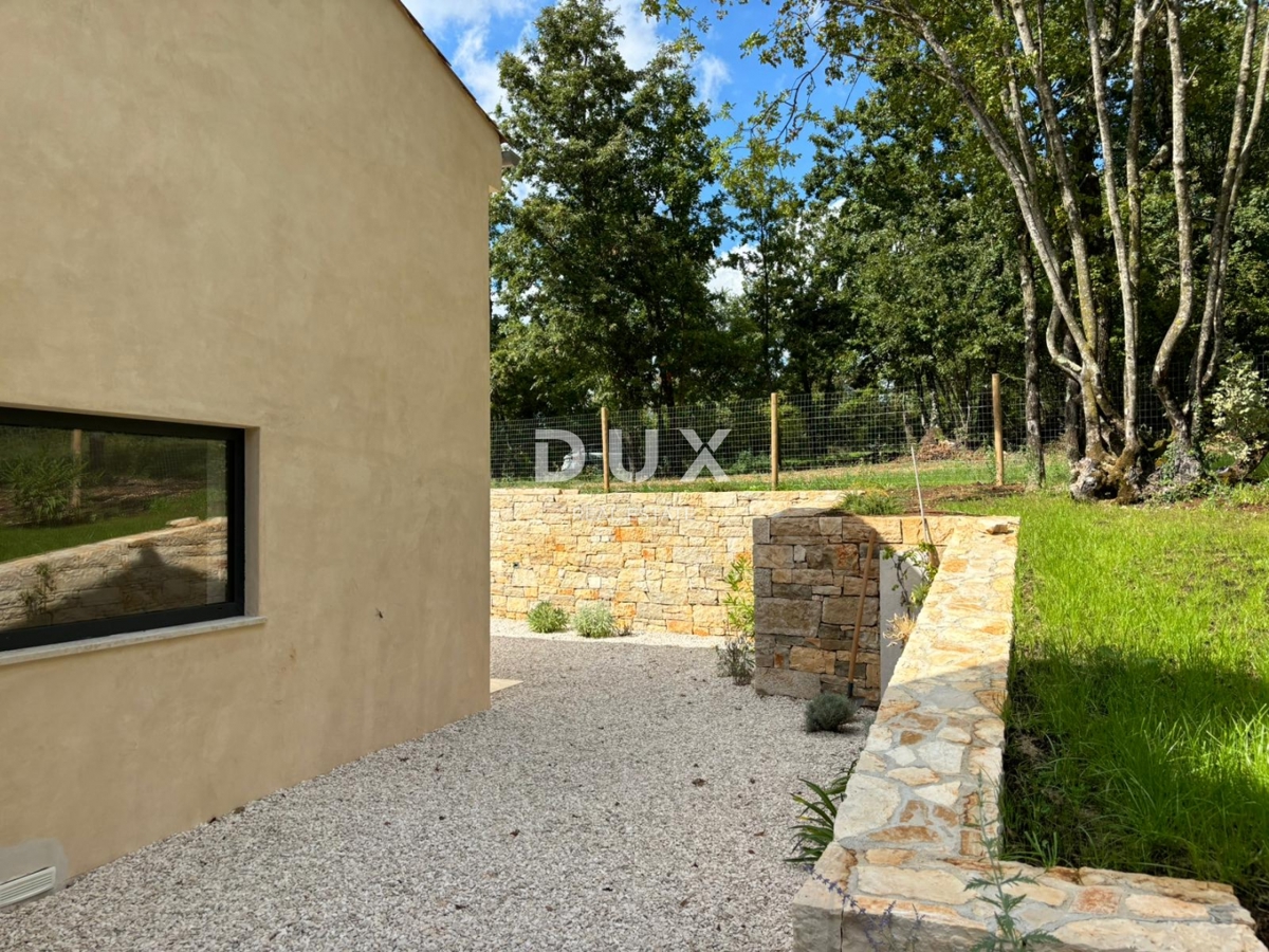 ISTRA, PAZIN - Čarobna mediteranska vila s pogledom na naravo - novogradnja! Edinstven slog!