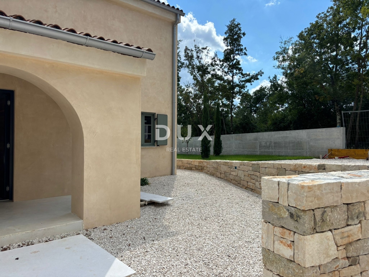 ISTRA, PAZIN - Čarobna mediteranska vila s pogledom na naravo - novogradnja! Edinstven slog!