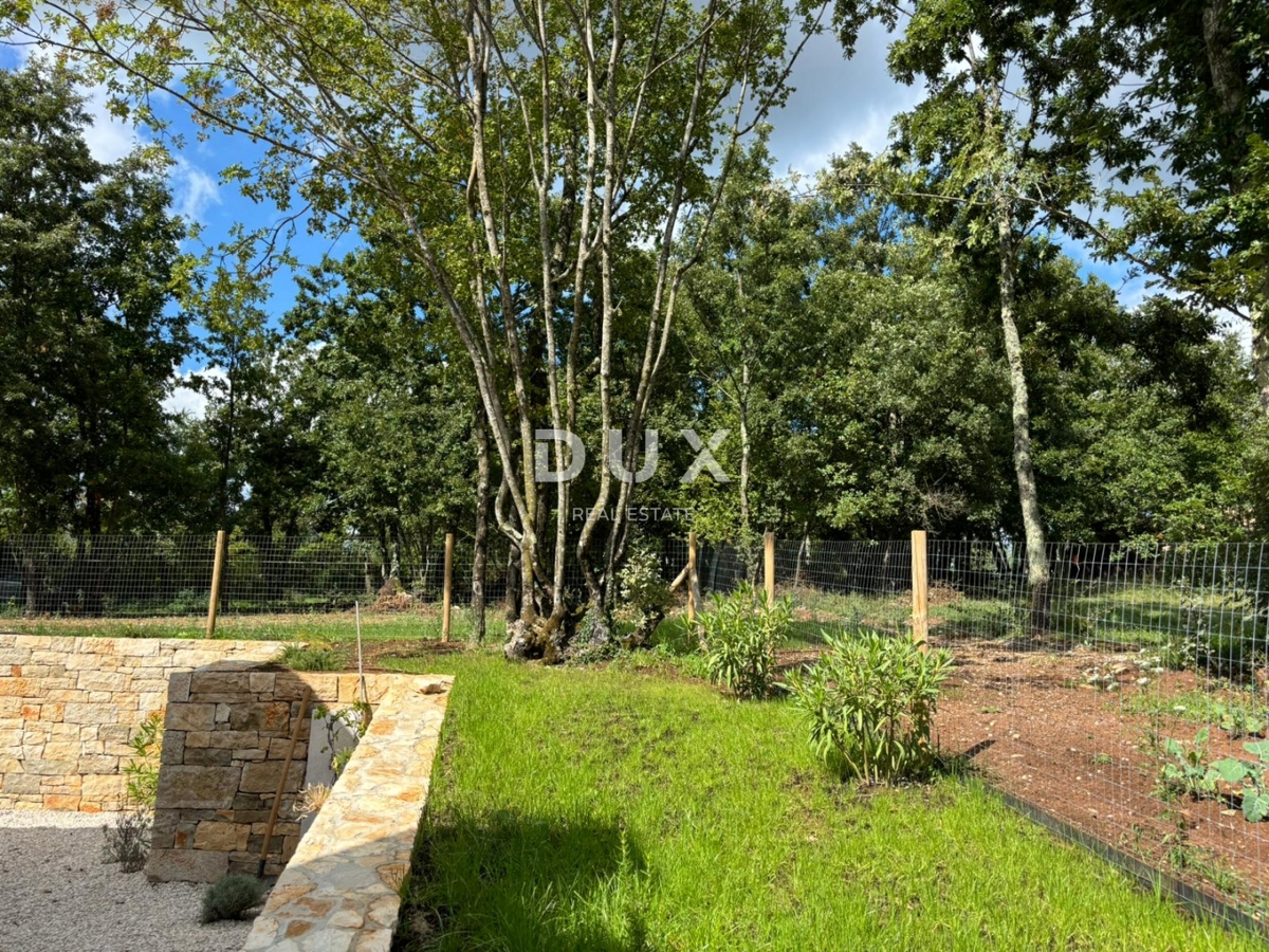 ISTRA, PAZIN - Čarobna mediteranska vila s pogledom na naravo - novogradnja! Edinstven slog!