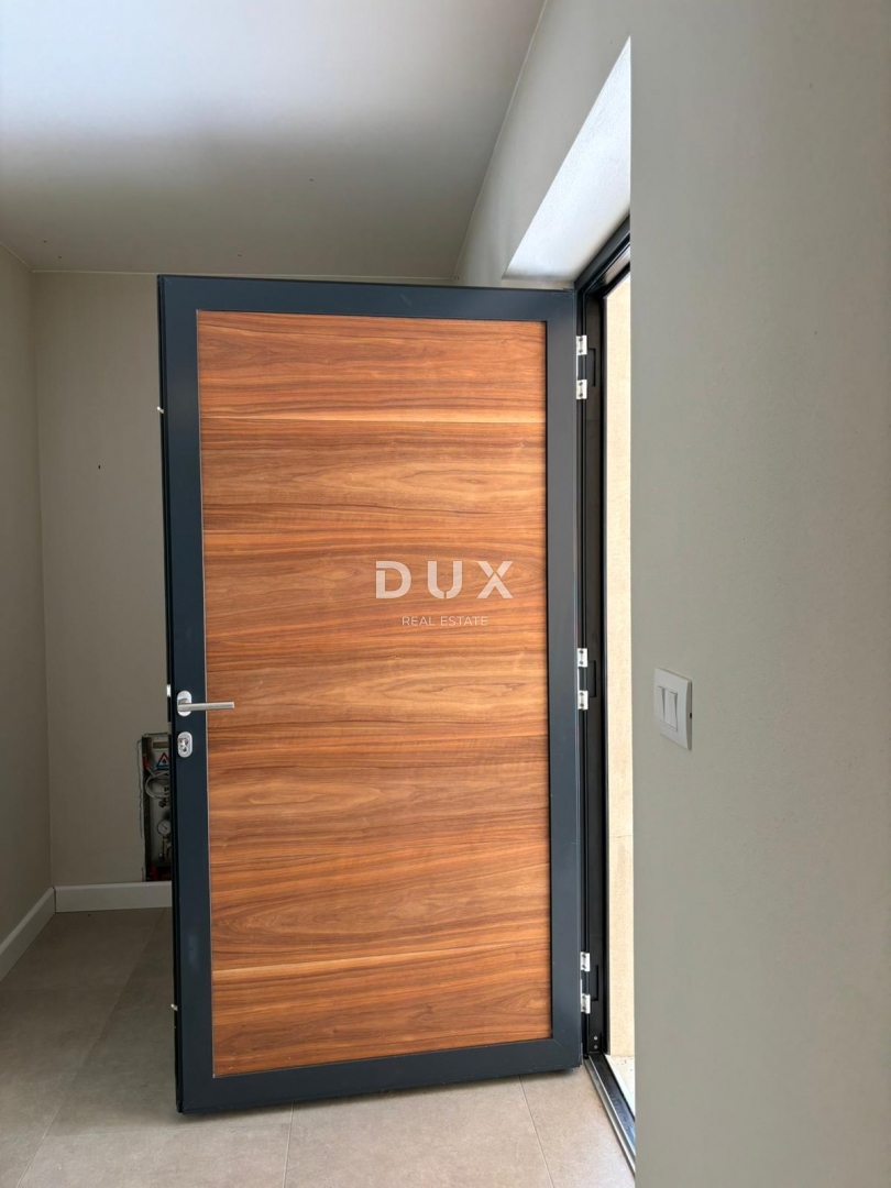 ISTRA, PAZIN - Čarobna mediteranska vila s pogledom na naravo - novogradnja! Edinstven slog!