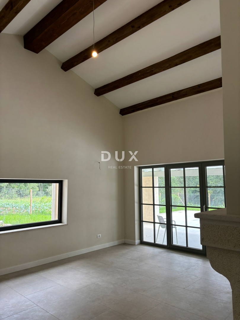 ISTRA, PAZIN - Čarobna mediteranska vila s pogledom na naravo - novogradnja! Edinstven slog!