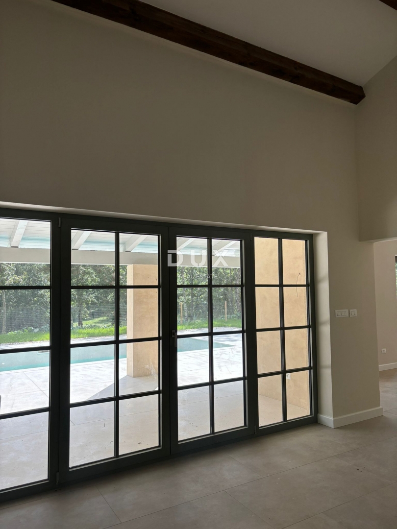 ISTRA, PAZIN - Čarobna mediteranska vila s pogledom na naravo - novogradnja! Edinstven slog!