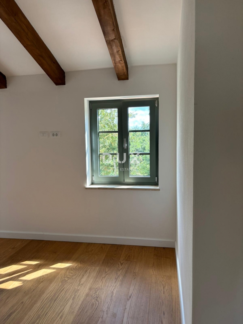 ISTRA, PAZIN - Čarobna mediteranska vila s pogledom na naravo - novogradnja! Edinstven slog!