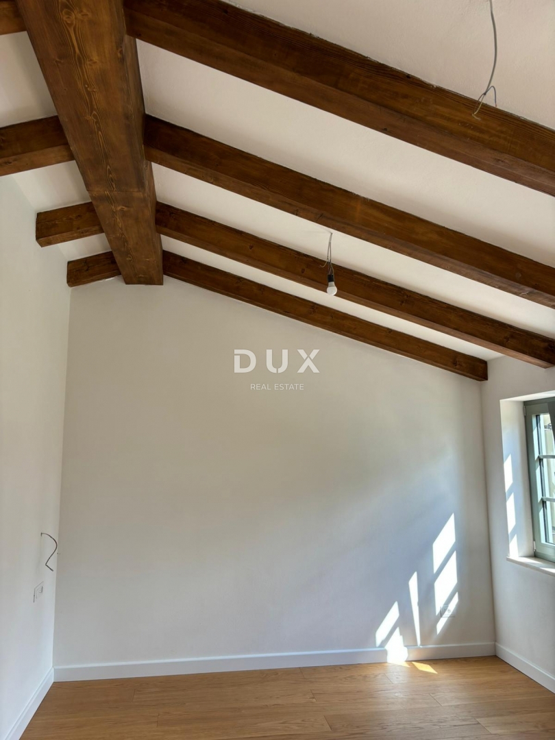 ISTRA, PAZIN - Čarobna mediteranska vila s pogledom na naravo - novogradnja! Edinstven slog!