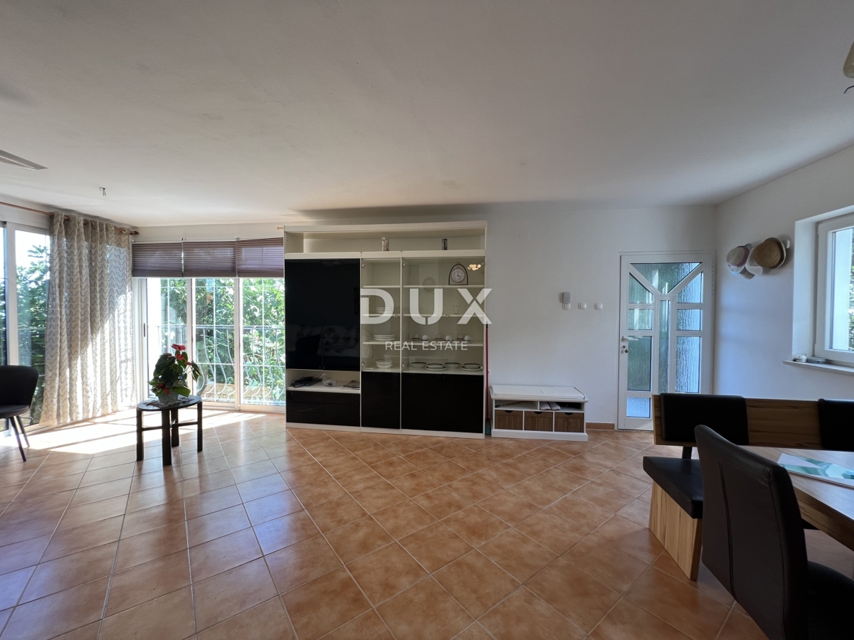 OPATIJA, LOVRAN - na novo prenovljeno stanovanje velikosti 82 m2, 500 m od morja