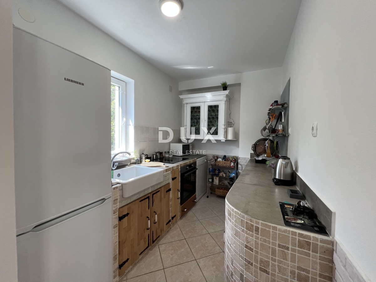 OPATIJA, LOVRAN - na novo prenovljeno stanovanje velikosti 82 m2, 500 m od morja