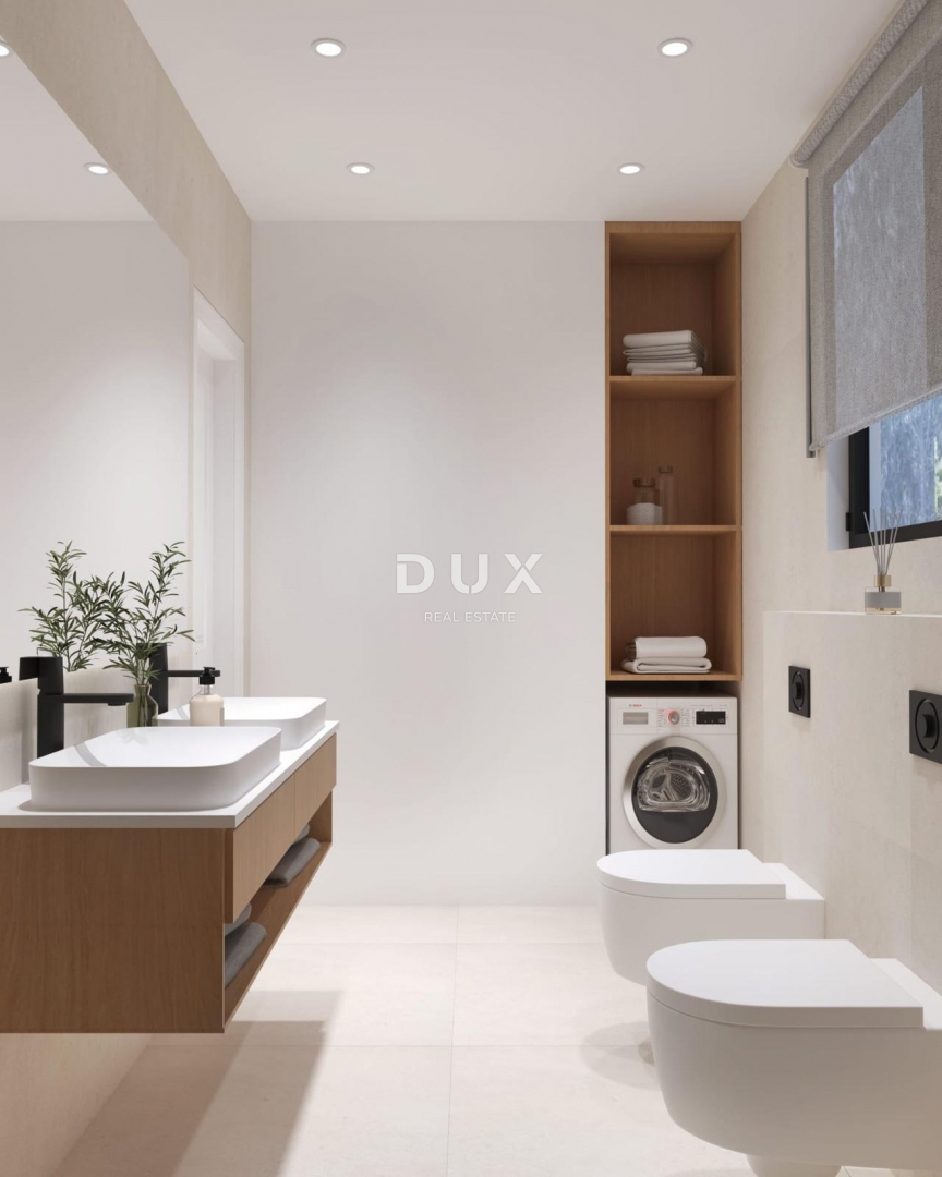 ISTRA, PREMANTURA – Penthouse z 1 spalnico in 1 dnevno sobo z zasebnim vhodom in prostorno teraso s pogledom na morje, blizu plaž in Kamenjaka