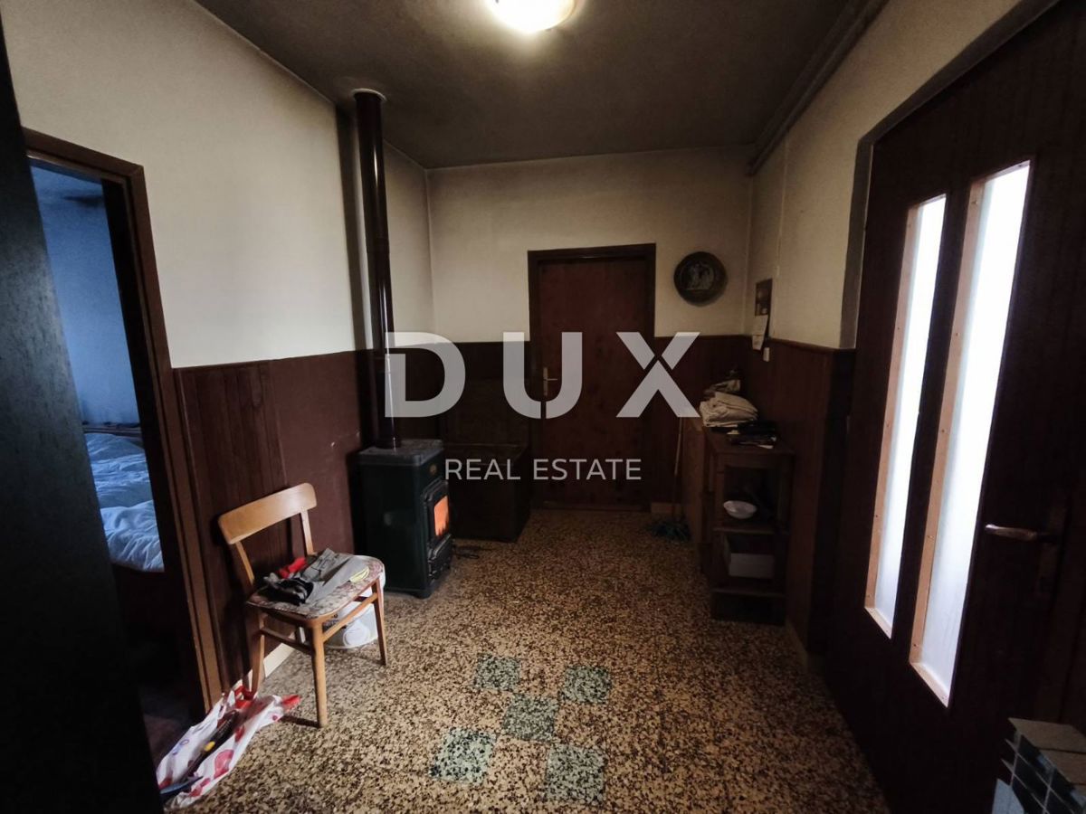 ISTRA, BARBAN – HIŠA S POMOŽNIM OBJEKTOM IN PROSTORNIM ZEMLJIŠČEM V MIRNIH ŠAJINAH