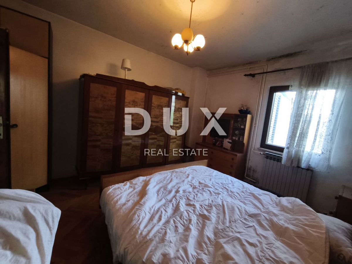 ISTRA, BARBAN – HIŠA S POMOŽNIM OBJEKTOM IN PROSTORNIM ZEMLJIŠČEM V MIRNIH ŠAJINAH