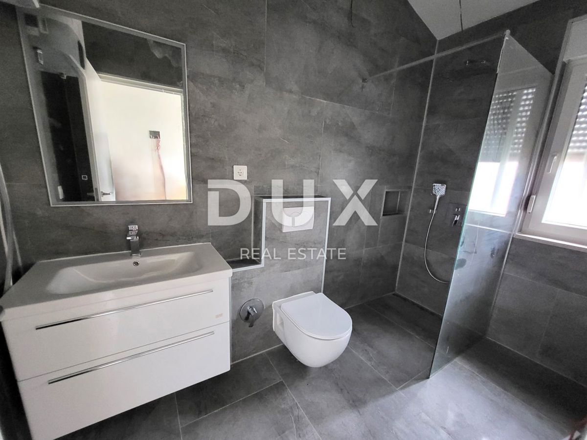 ISTRA, TINJAN - Montažna hiša z bazenom 