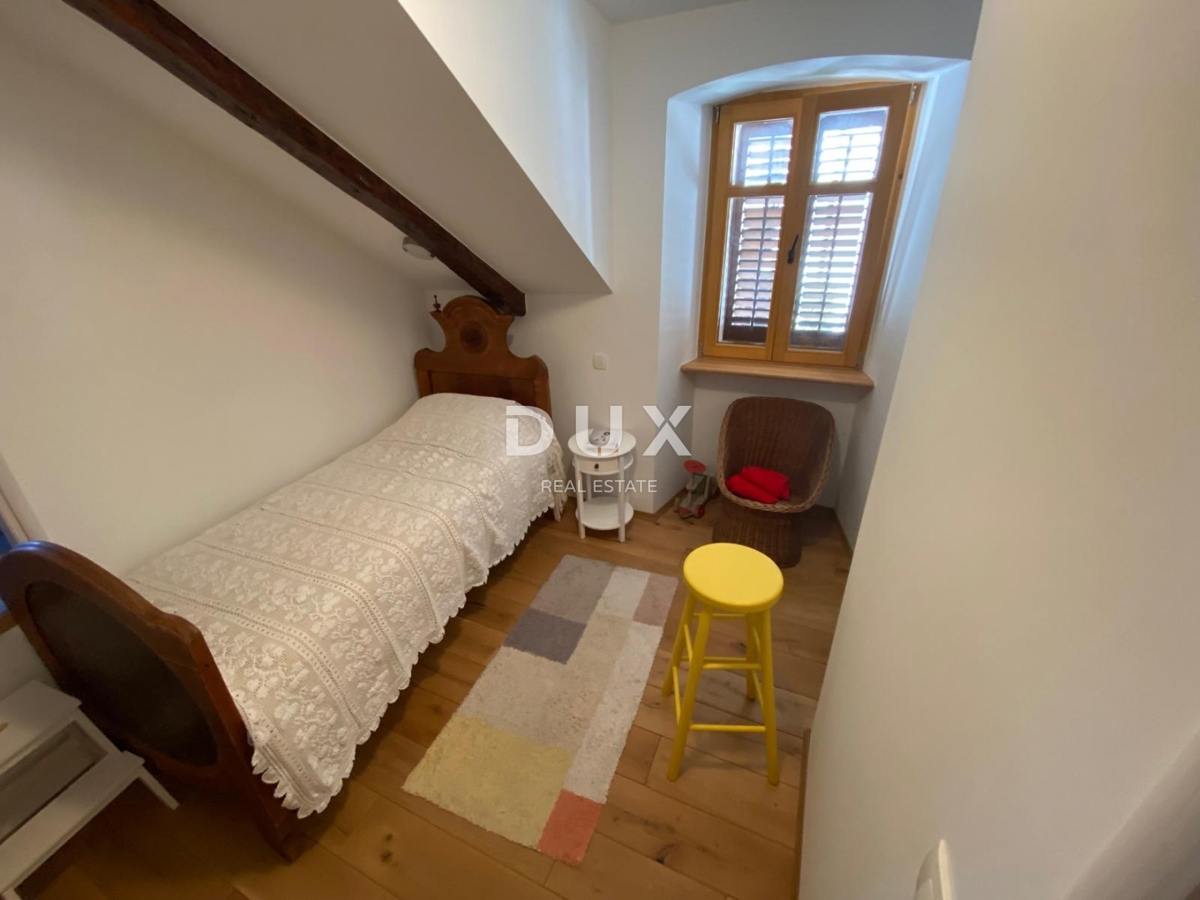 BAKAR, KRASICA - samostojna hiša z dvoriščem na odlični lokaciji! PRILOŽNOST!