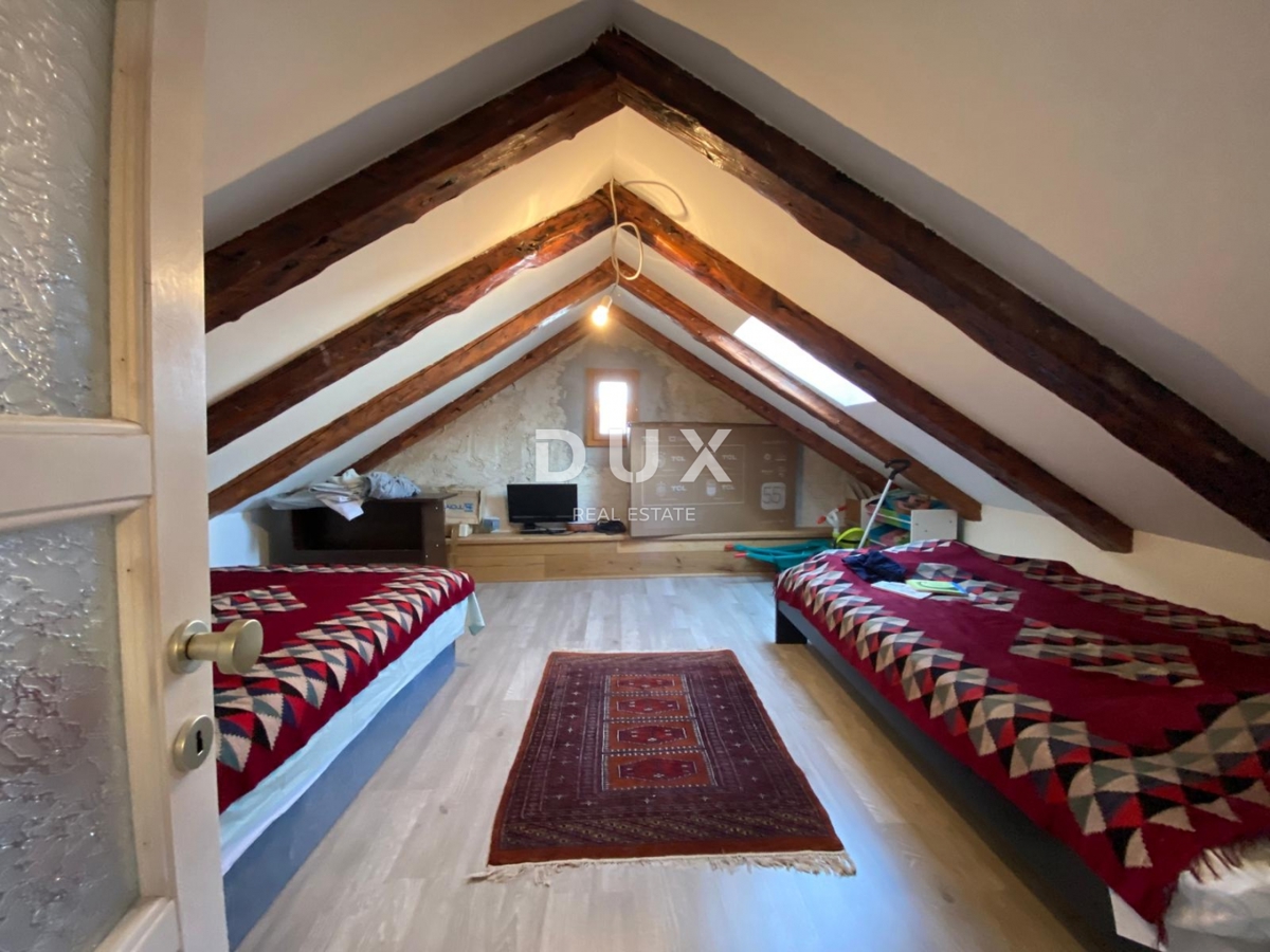 BAKAR, KRASICA - samostojna hiša z dvoriščem na odlični lokaciji! PRILOŽNOST!