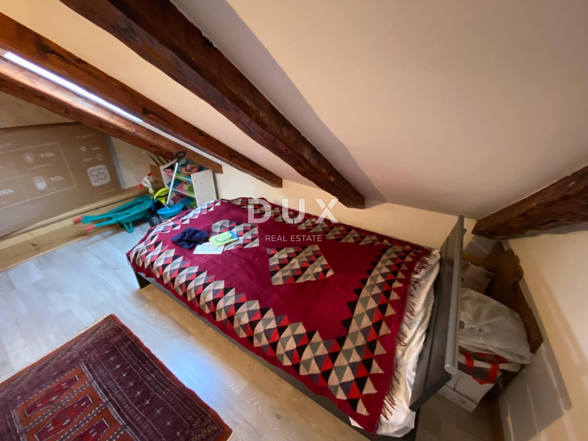 BAKAR, KRASICA - samostojna hiša z dvoriščem na odlični lokaciji! PRILOŽNOST!